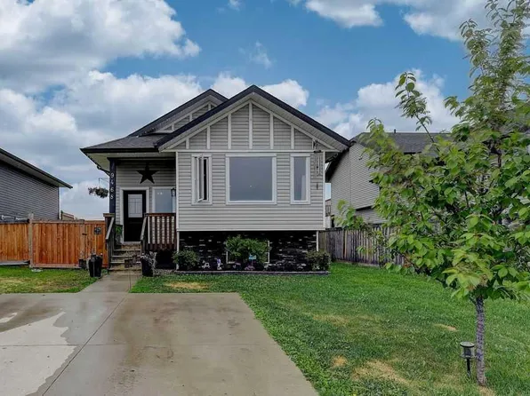 9468 E 93rd St, Wembley, AB T0H 3S0
