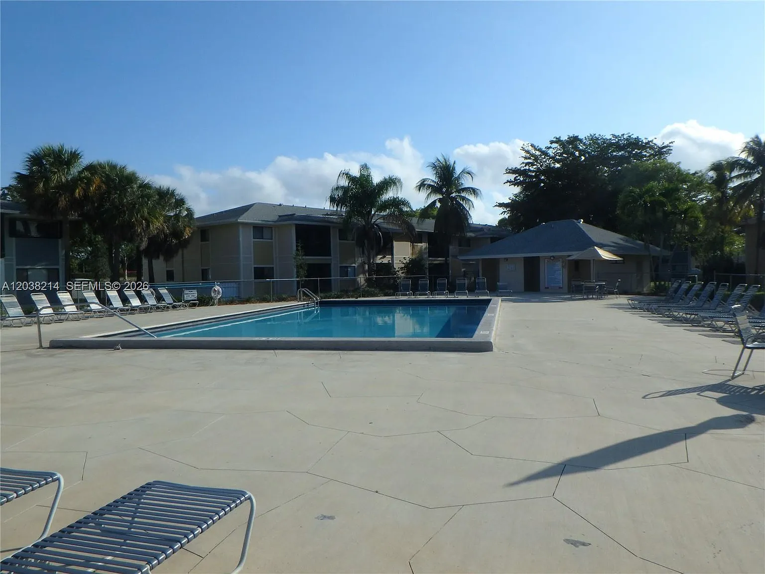 Lakeview At The Hammocks — Photo 2