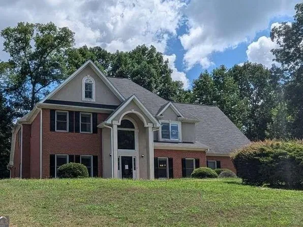 9428 Parkwood Ave, Douglasville, GA 30135