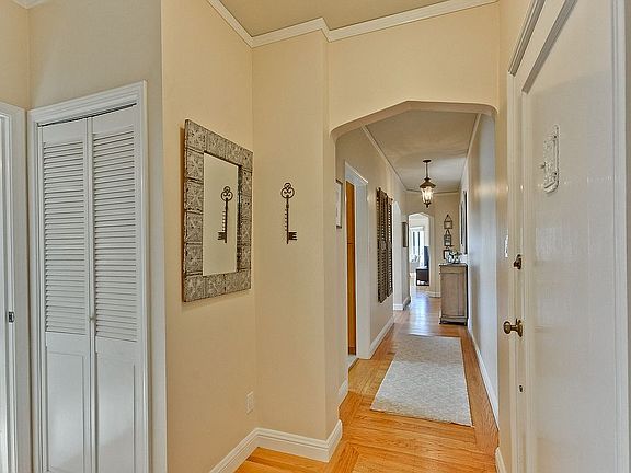 3rd image of 1890 Jefferson Street #302