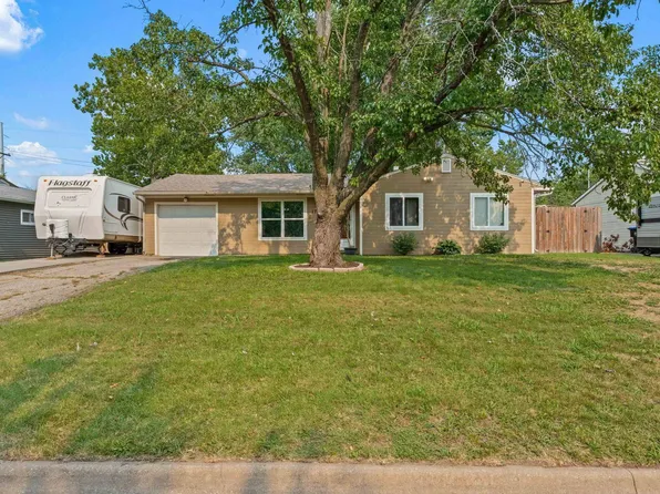1724 SW Amhurst Rd, Topeka, KS 66604
