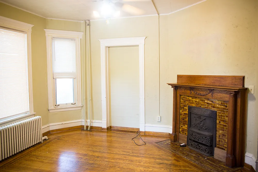 5 bed, $2,500 — Photo 2