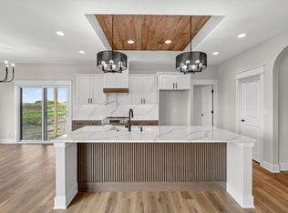 1580 NW Parkside Ln, Waukee, IA 50263