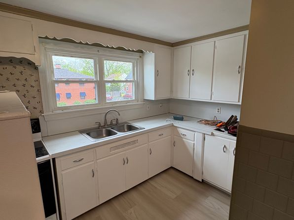 5295 Broadway St APT 1, Lancaster, NY