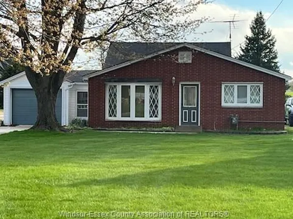 317 County Road 34 W, Kingsville, ON N8M 2X5