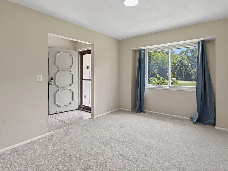 4202 Indian Creek Ct — Photo 16
