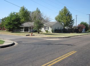 900 Hillcrest Dr, Childress, TX 79201