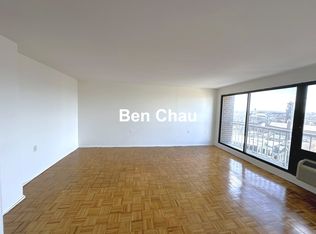 1105 Massachusetts Ave APT 10C, Cambridge, MA 02138
