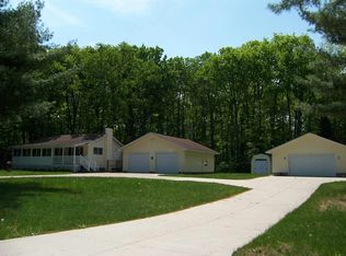 3623 Lansing Rd, Roscommon, MI 48653
