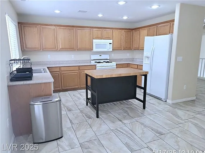 316 Fountain Crossing Ln — Photo 13