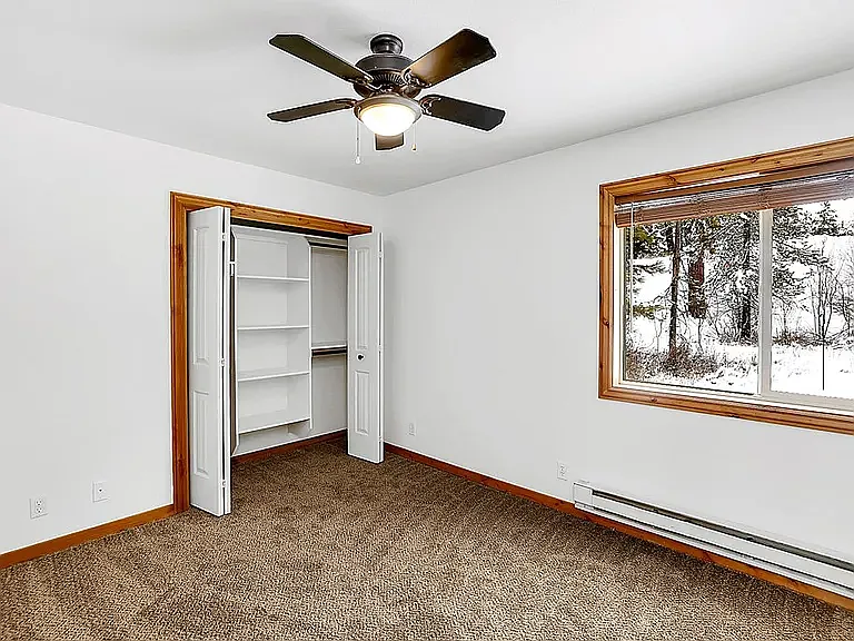 137 E Stibnite Ave — Photo 8