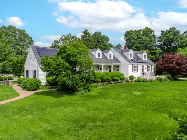 437 North St, Bridgewater, MA 02324