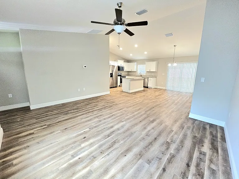 9356 N Jackson Way — Photo 4