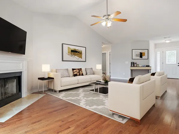 2232 Riverway Dr, Old Hickory, TN 37138