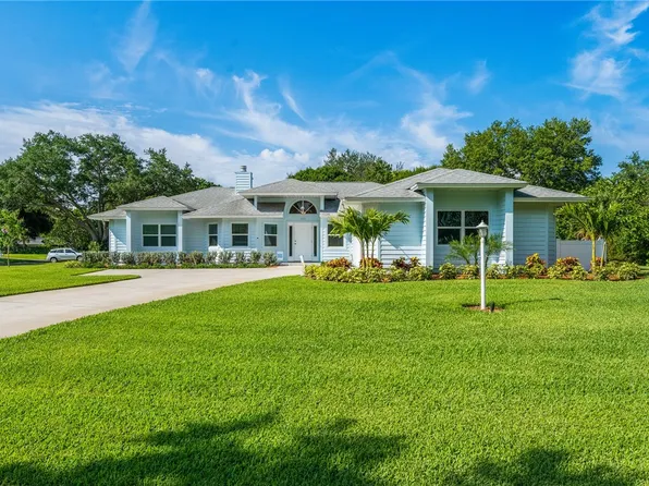 325 38th Sq SW, Vero Beach, FL 32968