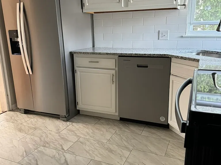 736 Chelsea Ave — Photo 14