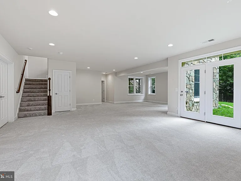 1751 Tysons Crest Ln — Photo 32