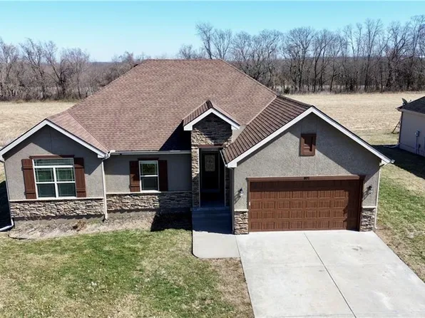801 Homeland St, Buckner, MO 64016