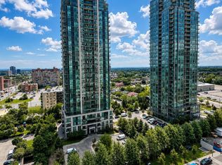 30 Elm Dr W #1007, Mississauga, ON L5B1L9