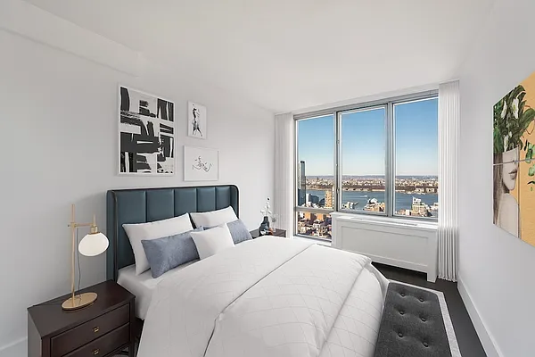 Rented by Greystar | media 7