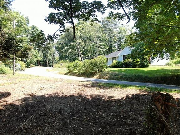3rd image of 268 12th Ave S