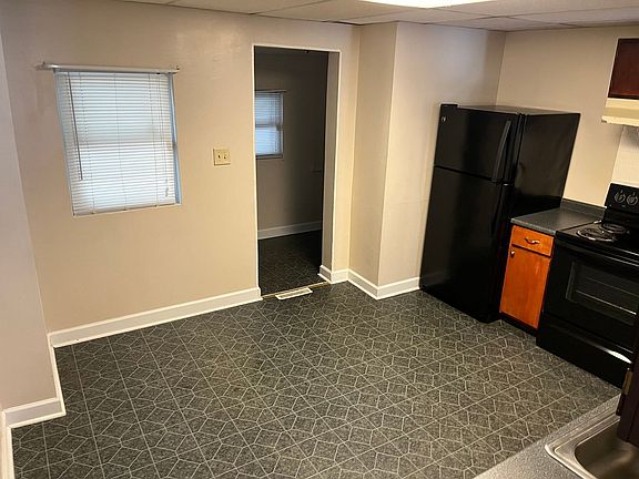 5th image of 40 Alexander St #42