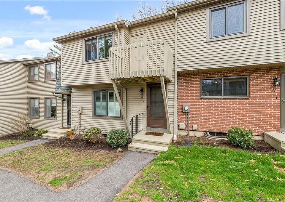 1st image of 19 Conestoga Way #19