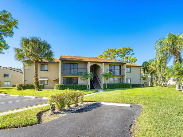 524 Shady Pine Way APT D2, Greenacres, FL 33415