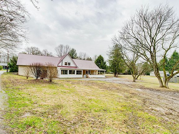 3rd image of 6901 Hill Rd