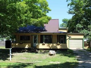 508 3rd St, East Jordan, MI 49727