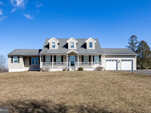 105 Hillside Dr, Spring City, PA 19475