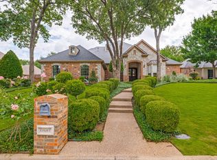8 Hidden Lake Ct, Mansfield, TX 76063
