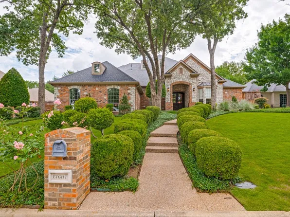 8 Hidden Lake Ct, Mansfield, TX 76063