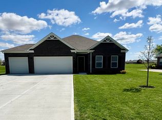 1119 E Main Cross St, Edinburgh, IN 46124