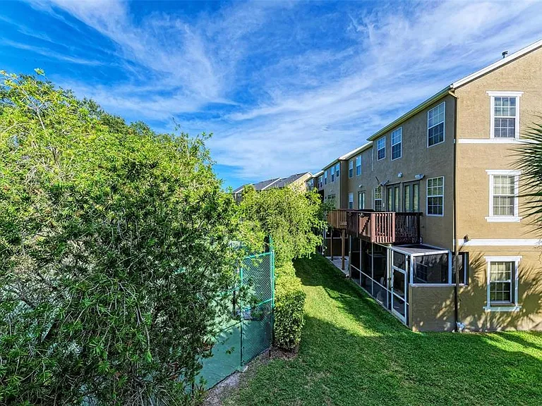 3047 Pointeview Dr — Photo 20