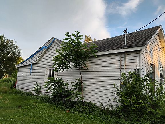 2nd image of 505 N Broadway St