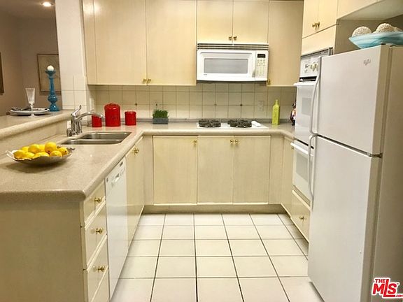 4th image of 855 S Wooster St APT 308