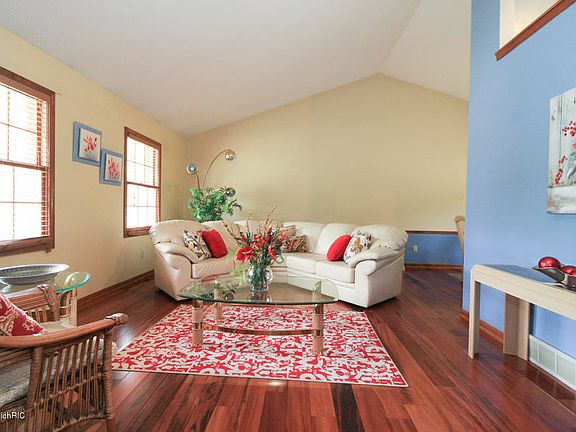 4th image of 4705 Briarhill Dr