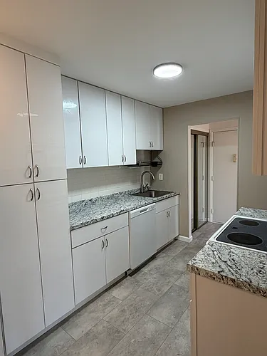84 Amberly Dr #J Photo 1