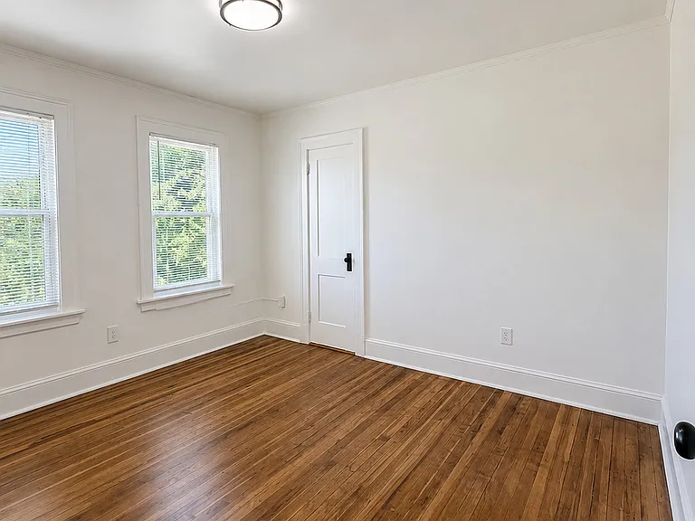49 Henry St #3 — Photo 11