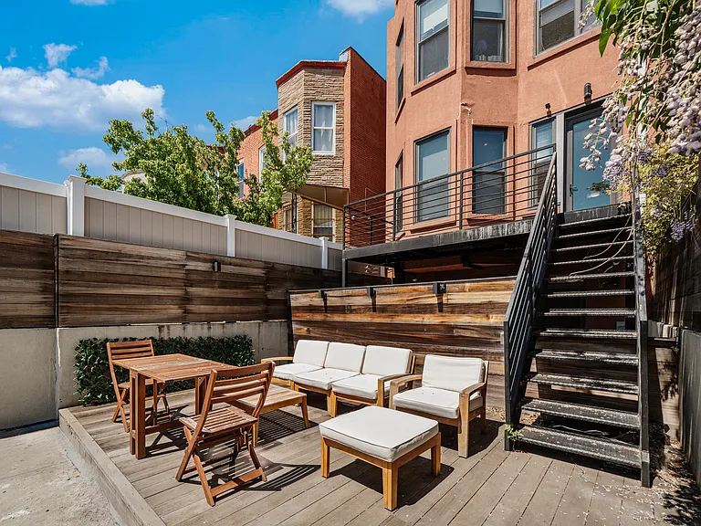 1090 Carroll St #1R — Photo 21