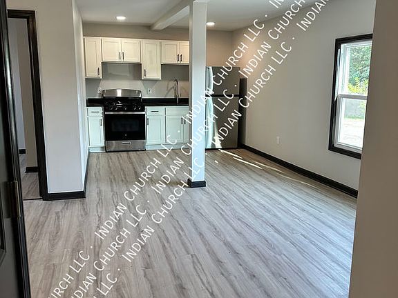 2nd image of 4260 S Park Ave #5/6
