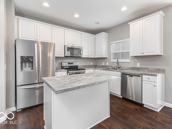 4th image of 8323 Penbrooke Pl