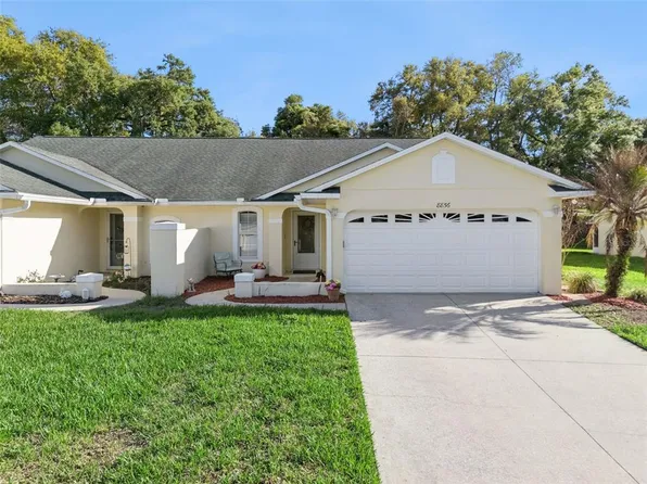 8856 Courtyard Ln, Groveland, FL 34736