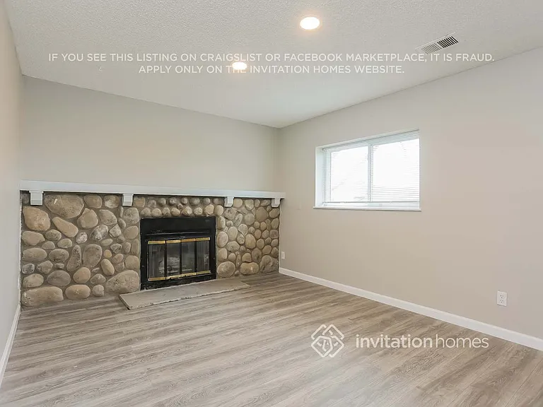 5752 S Perth Pl — Photo 4