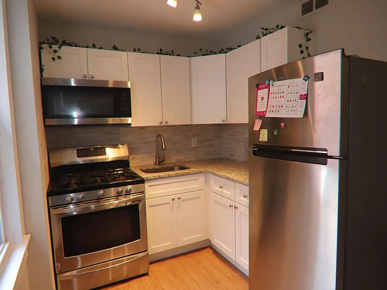 1402 Eutaw Pl #5 — Photo 3