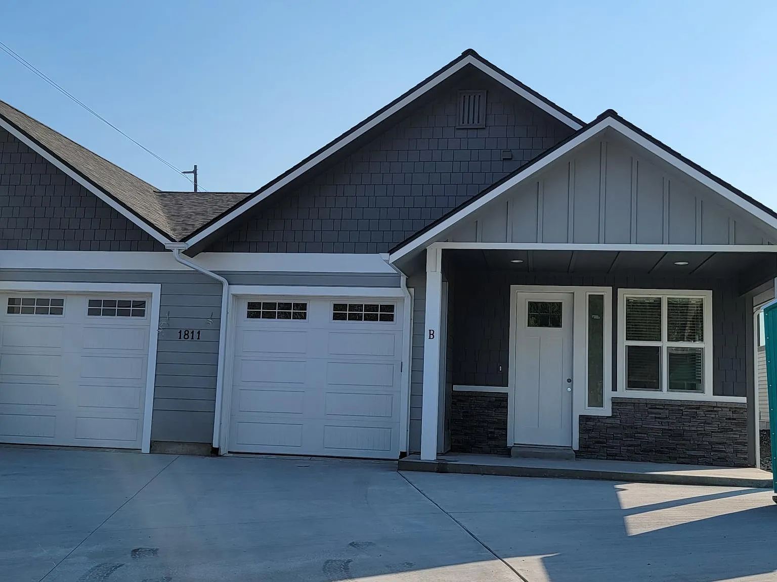 3 bed, 2.5 bath, 1370 sqft, $2,600 — Photo 1