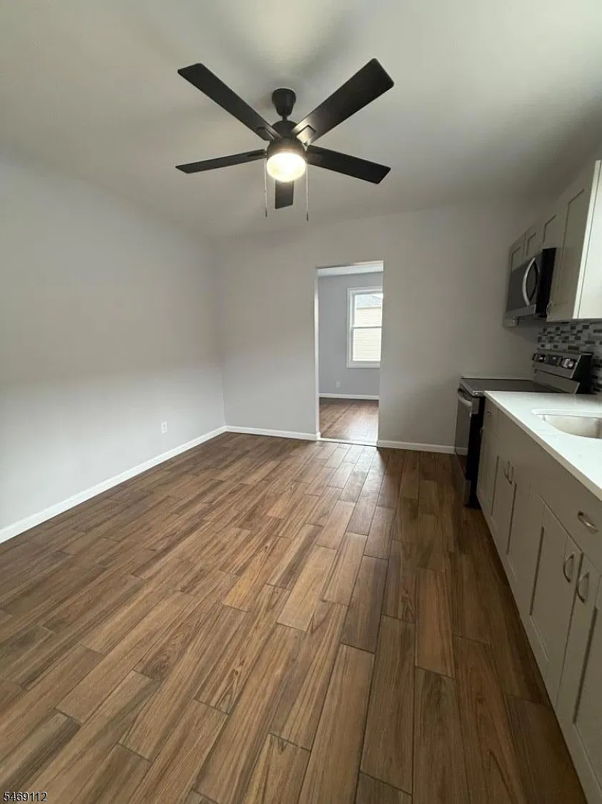 2 bed, 1.0 bath, $2,150 — Photo 4