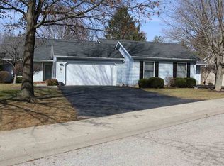 717 E Pepperridge Dr, Bloomington, IN
