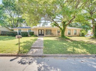 401 Westview Ter, Midlothian, TX 76065